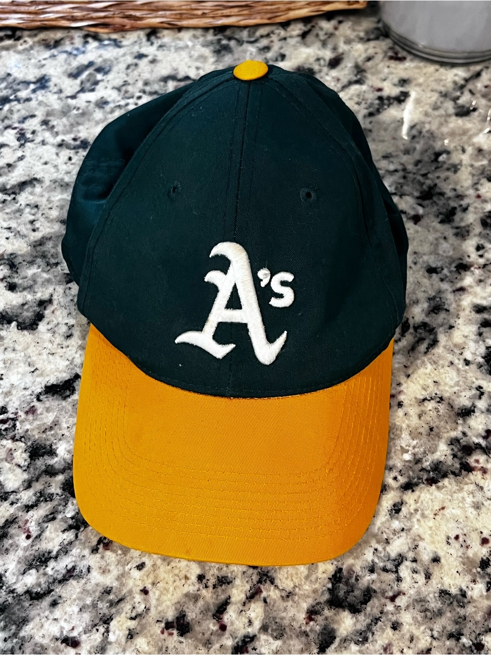 MLB Oakland A's Dark Green and Yellow Logo Baseball Cap